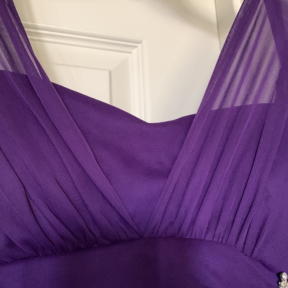 Stunning purple ball gown size large perfect for Prom Wedding or any gala event - Picture 9 of 11